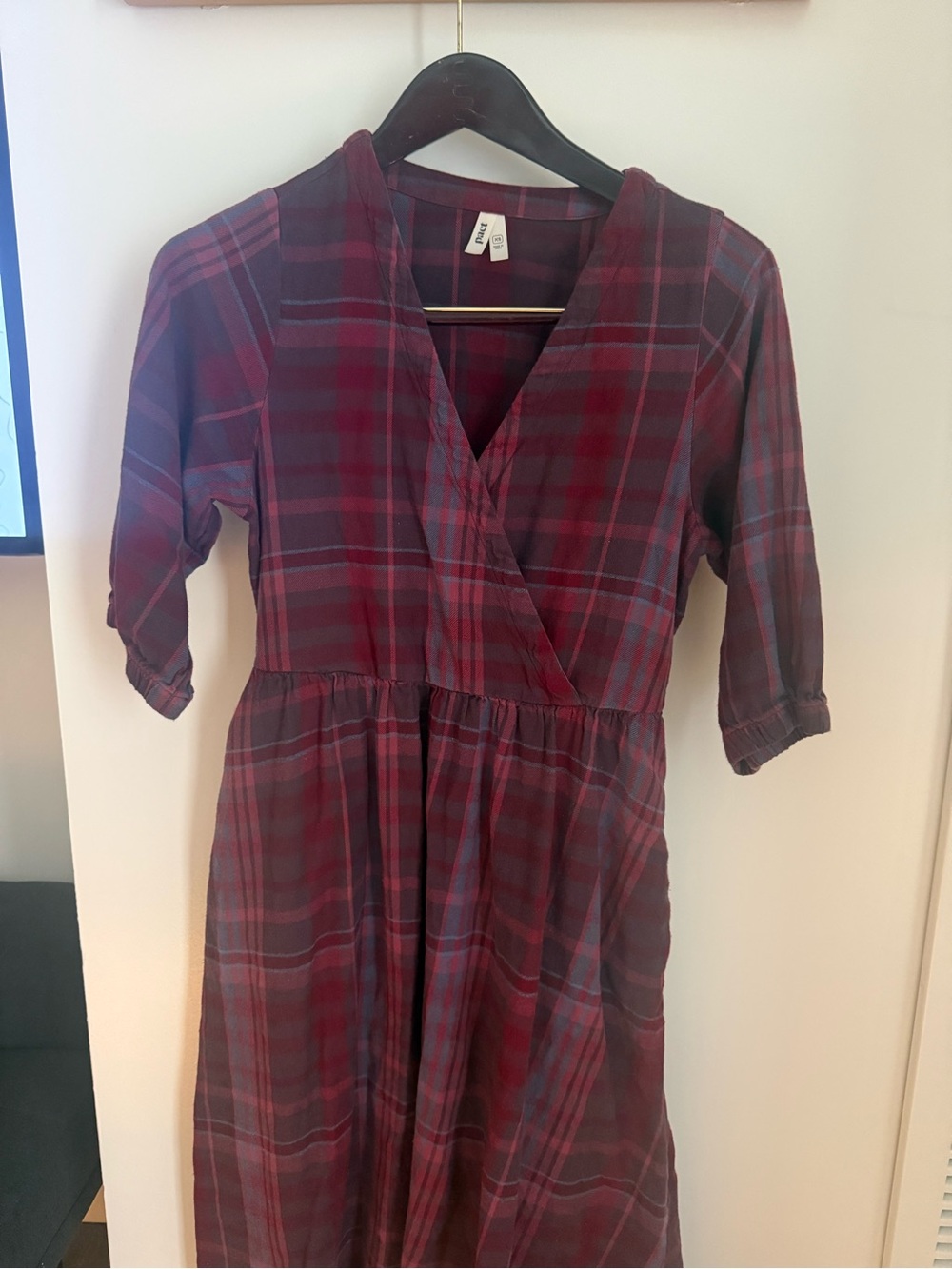 Pact Fireside Flannel Crossover Faux Wrap Midi Dress in Burgundy Size XS - Picture 8 of 12